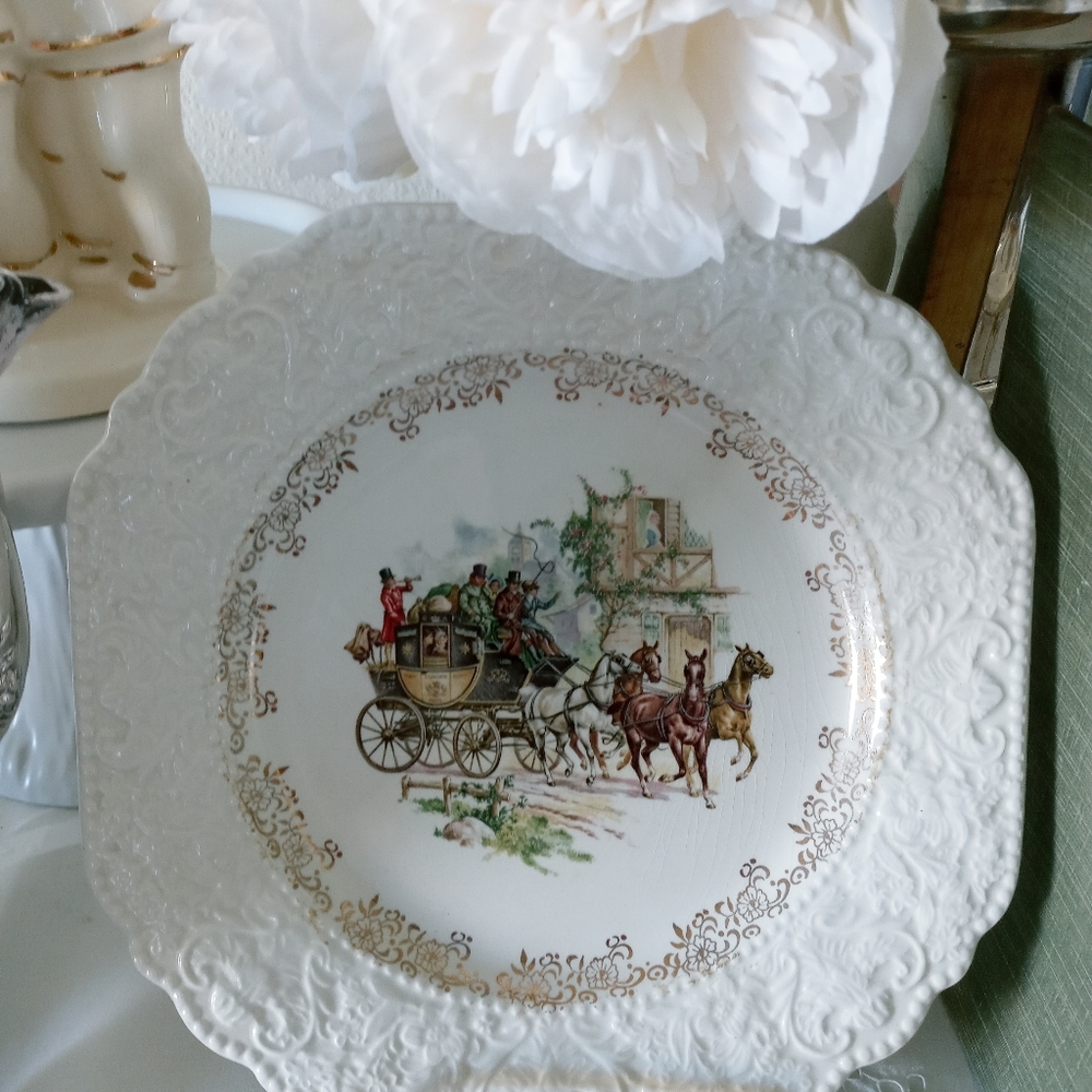 English Carriage Scene Vintage Display Plate